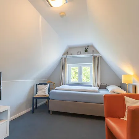 Hus Mattgoot - Private Einzelzimmer Im Dg Und 1 Og Homestay *